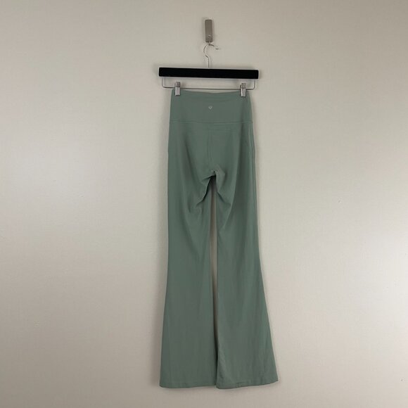 Lululemon Groove Super-High-Rise Flared Pants Nulu Palm Court Size 4 - Picture 2 of 8